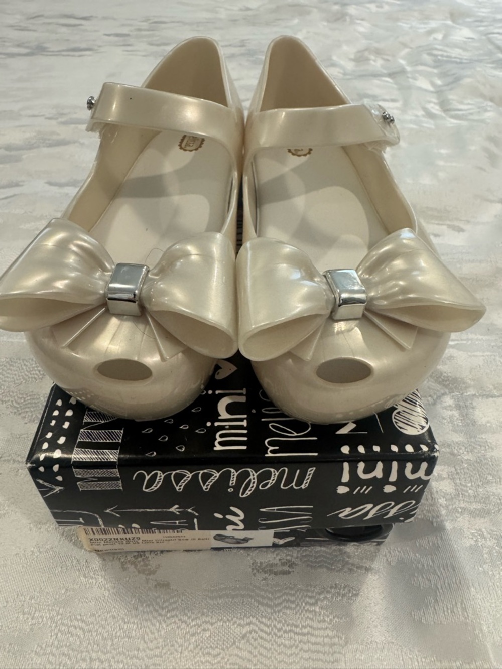 Mini Melissa Girls' Pearl Bow Mary Jane Flats